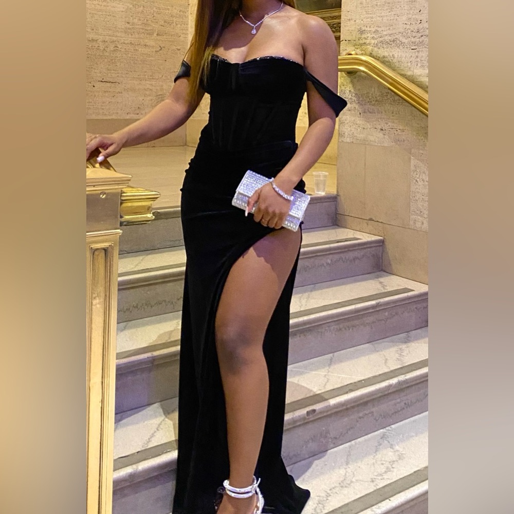 Black Velvet Formal Gown/Prom Dress
